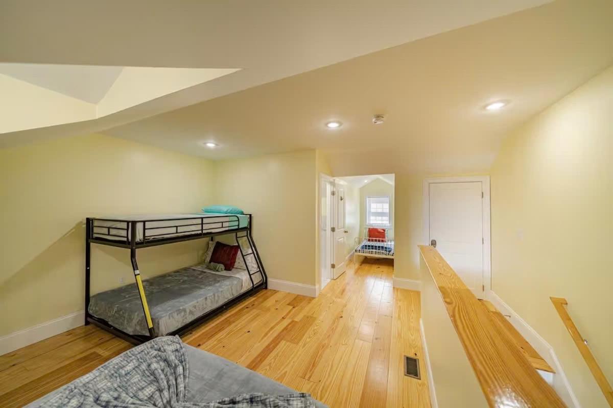 37 - 3Br Quincy - Cozy Townhouse Near Blue Hills Apartment Exterior photo