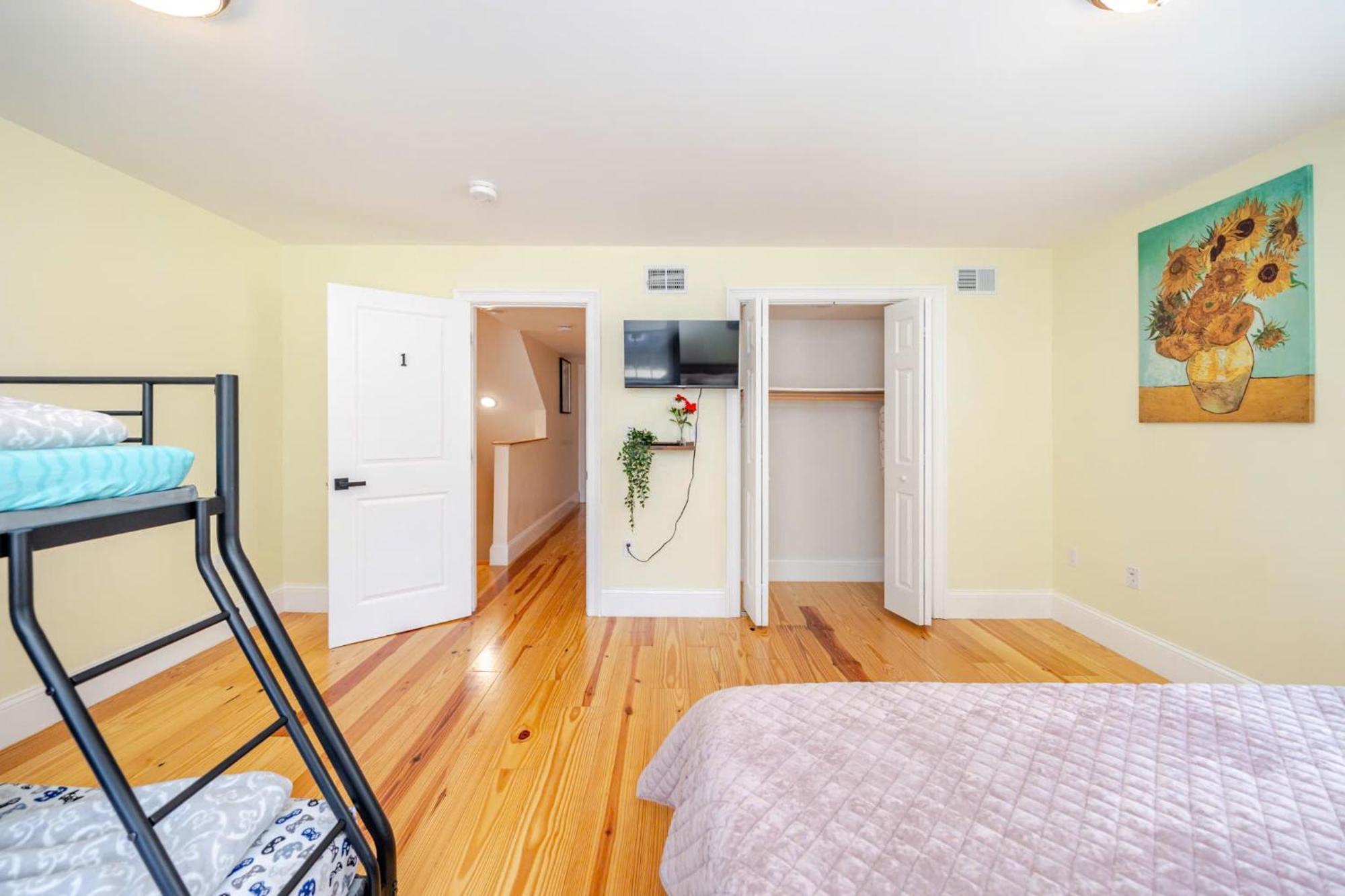37 - 3Br Quincy - Cozy Townhouse Near Blue Hills Apartment Exterior photo